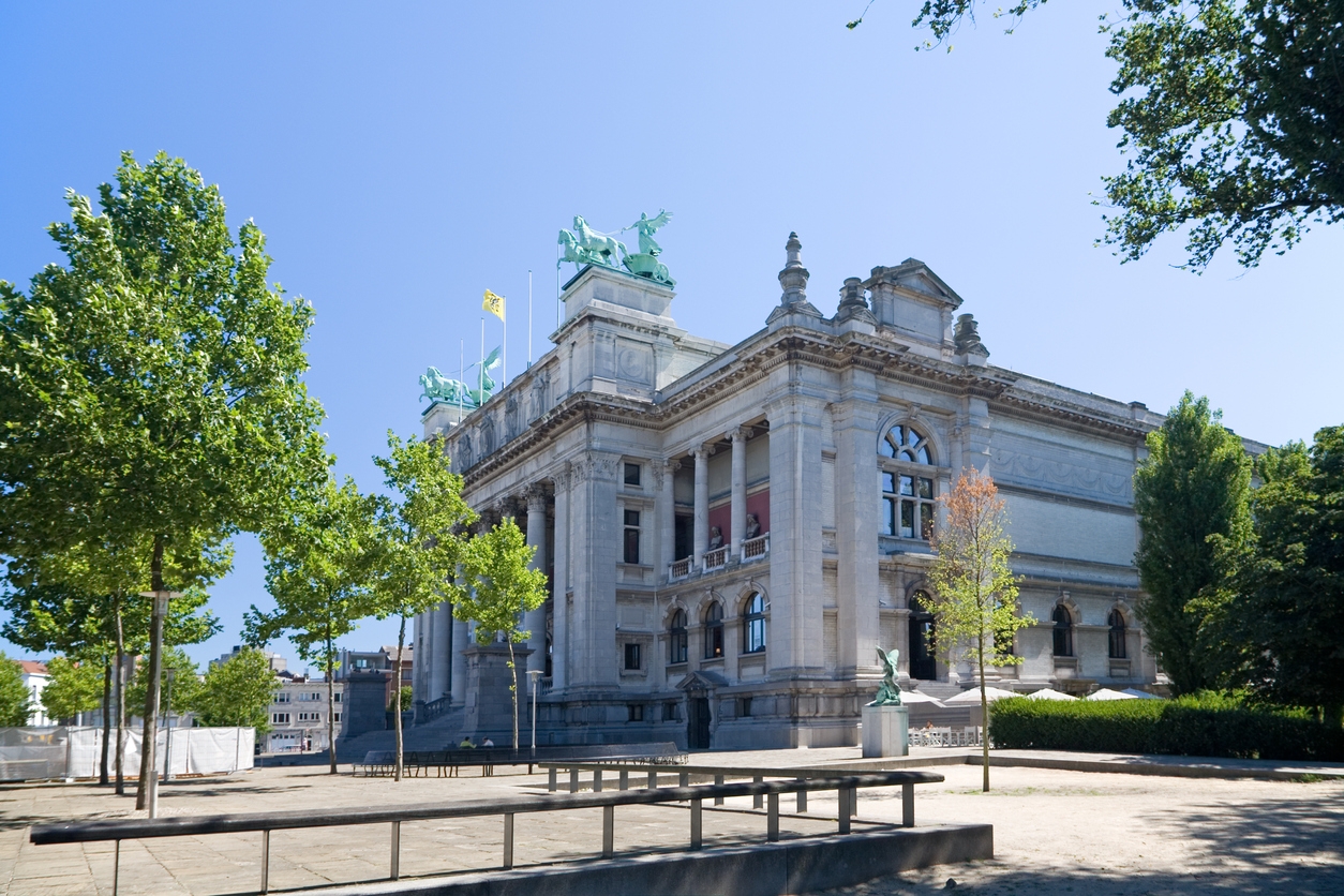 art_museum_iStock-185408649.jpg