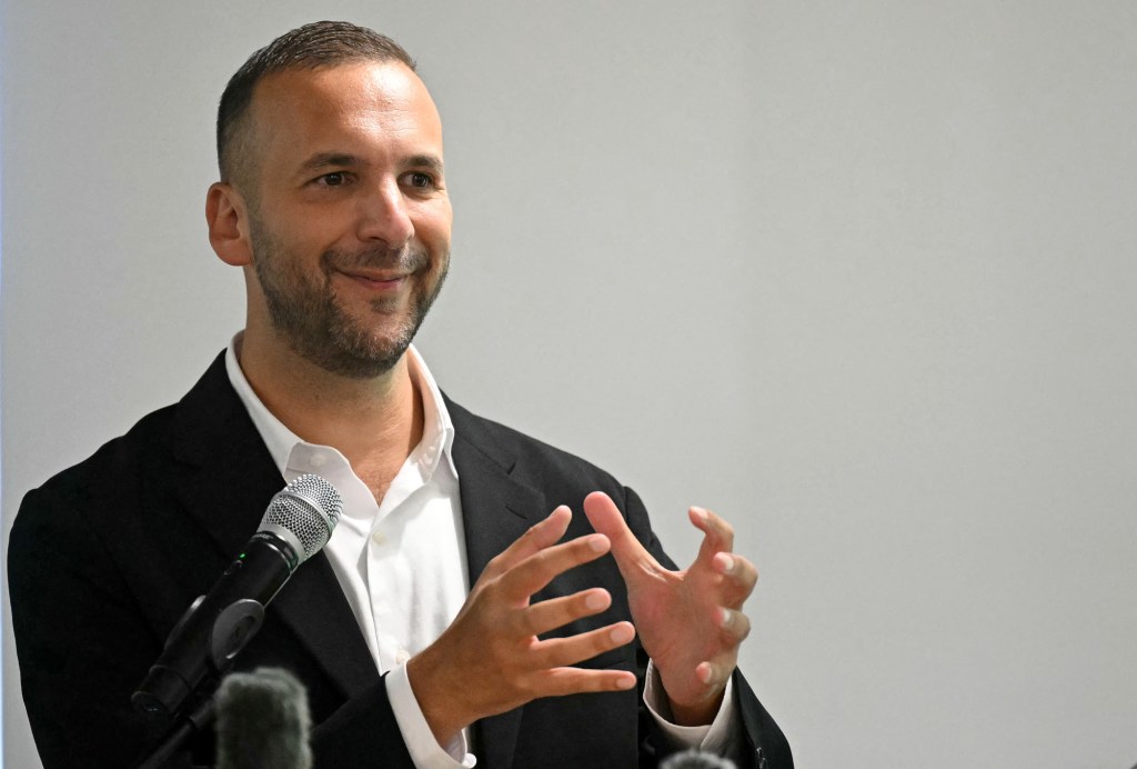 Zack Polanski’s humiliating breast hypnosis climbdown